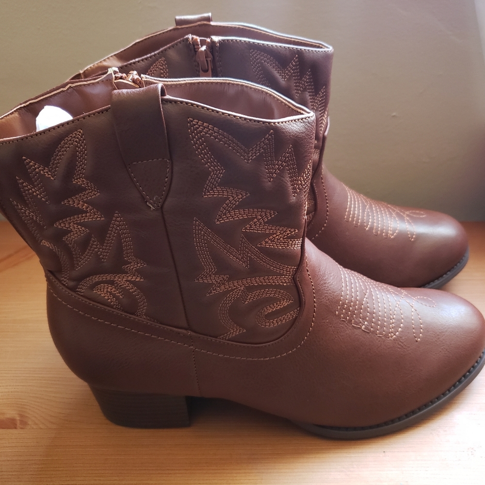 Cowboy boots(booties)